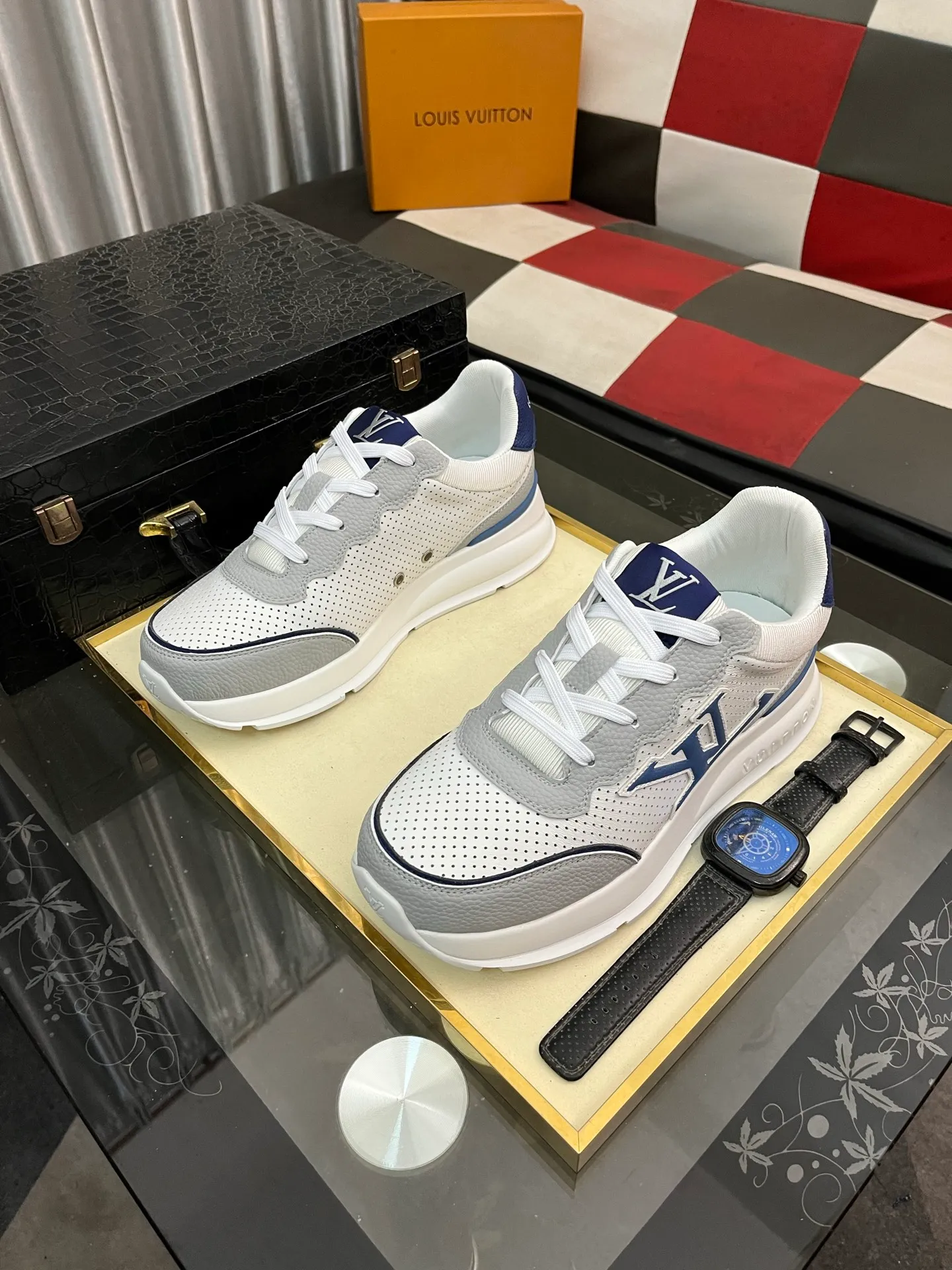 Men's shoes 💰458⌚️⌚️[Louis Vuitton LV] Dad shoes are popular casual sports shoes with outsole, breathable and comfortable, easy to walk, trendy men's versatile fly woven epoxy with ➕leather lining➕Gucci's popular original outsole, sports and running style, super comfortable. Code number 38-44